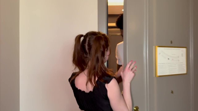 Превью Сосед-афроамериканец, который готов доставить удовольствие № 46102